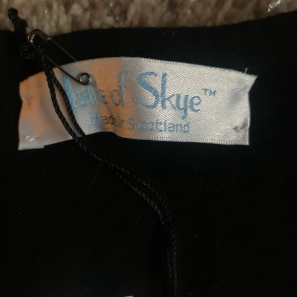Isle of Skye cashmere, long sleeve, v neck pullover sweater - Picture 3 of 7